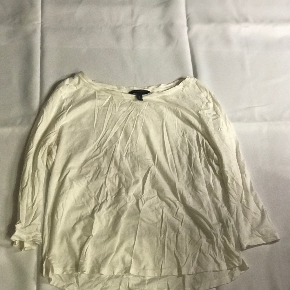 Basic long sleeved white t-shirt
